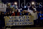 Cientos de personas se manifiestan en defensa de los derechos de las personas sordas.  Photo by Santi Macías.