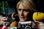 Cifuentes habla de la especial crueldad en el último caso de violencia de género al sufrir la agredida una discapacidad. Photo by EFE