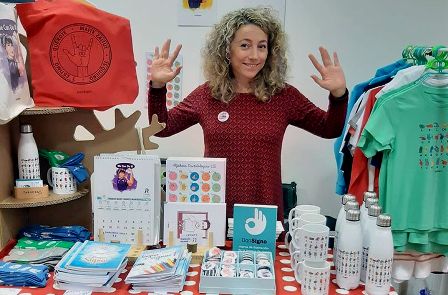 Cuando las manos deciden hablar. (lavozdegalicia.es)