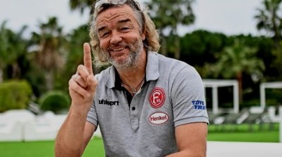 Fortuna Düsseldorf contrata a un entrenador sordo de porteros. (mibundesliga.com)