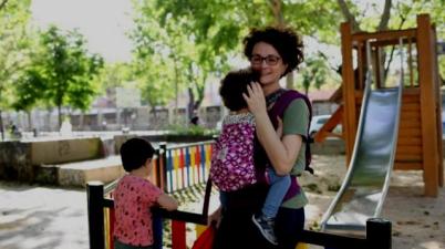 Las familias monoparentales, ahogadas por la crisis: "Mis padres me están haciendo parte de la compra". (20minutos.es)