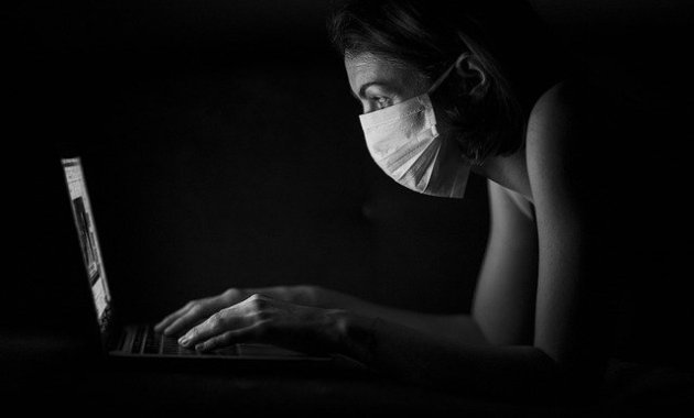 La CNSE exige que los centros de salud cuenten con protocolos de accesibilidad que contemplen a las personas sordas. (servimedia.es)