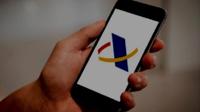 La Confederación Estatal de Personas Sordas reclama a la Agencia Tributaria accesibilidad en sus servicios. (europapress.es)