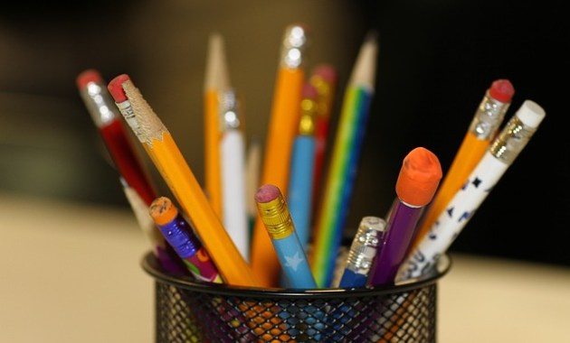 pencils-2409975_640_Vishwanatha Srinivasan_Pixabay