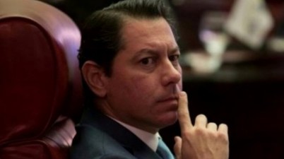 Senador puertorriqueño Dalmau pide aprobar proyecto en favor de los sordos. (periodicolaperla.com)