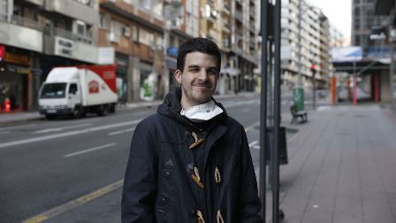Leer los labios en tiempos de mascarillas. (Miguel Villa / lavozdegalicia.es)