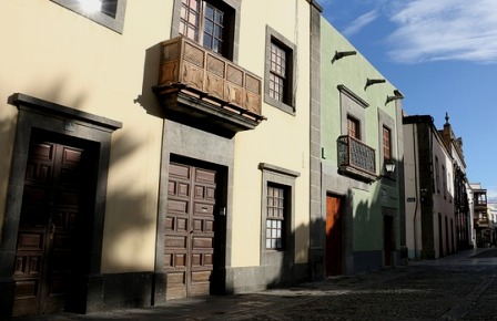 las-palmas-1761909_640_moise gh-marian_Pixabay