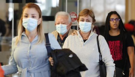 Las mascarillas, una barrera para los virus... y para la comunicación. (diarimes.com)