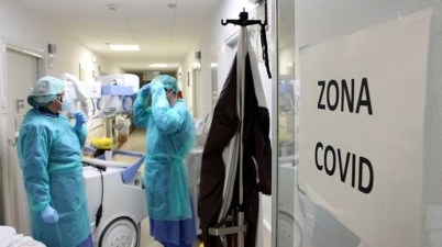 Metges, infermeres i gestors reclamen un “gran pacte” per reformar “amb urgència” el sistema sanitari. (Social.cat / AMIC)