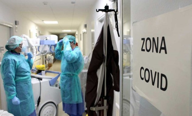 Metges, infermeres i gestors reclamen un “gran pacte” per reformar “amb urgència” el sistema sanitari. (Social.cat / AMIC)