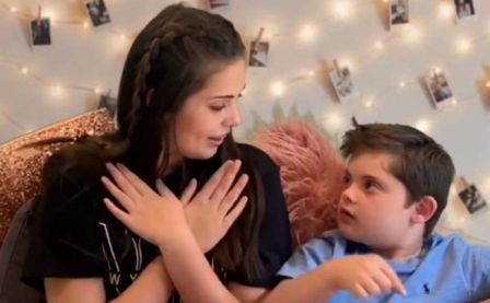 Dos hermanos transforman ‘Perfect’ de Ed Sheeran en una emotiva canción en lengua de signos'. (tododisca.com)