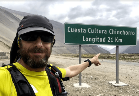 ¿Unir corriendo Ushuaia con Alaska? El atleta de los 25.000 kilómetros impulsado por una ilusión: difundir la lengua de señas. (lanacion.com.ar)