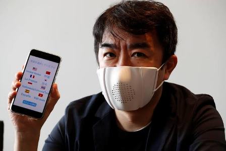 Mascarilla Inteligente creada en Japón incluye traductor de voz y bluetooth. (infogate.cl)