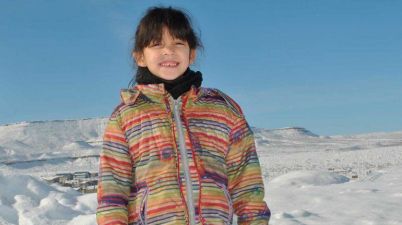 Aixa, la niña sorda que es un ejemplo de superación. (lmneuquen.com)