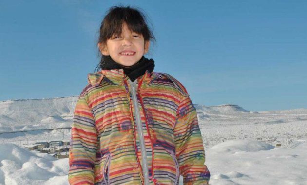 Aixa, la niña sorda que es un ejemplo de superación. (lmneuquen.com)