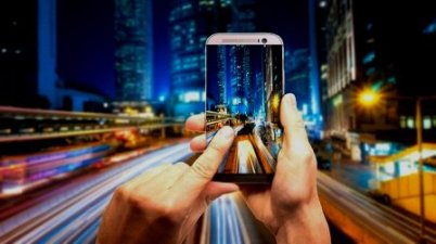 smartphone-5231499_640_Syaibatul Hamdi_Pixabay