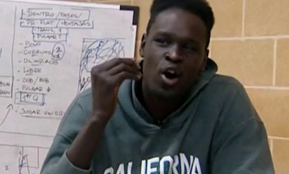 El ejemplo de superación de Macam Bak, jugador de baloncesto sordo: "Ser sordo no significa que no puedas hacer nada". (lasexta.com)