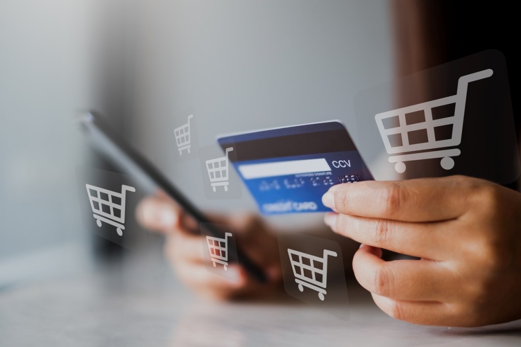 El 56% de les compres per a la tornada a l' escola es fan per internet. (Marketing4ecommerce.net / AMIC)