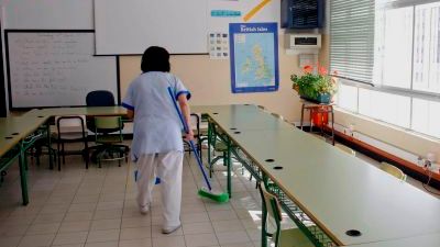 Sindicatos denuncian ante Inspección la falta de medidas de seguridad para el personal no docente. (lavozdegalicia.es)