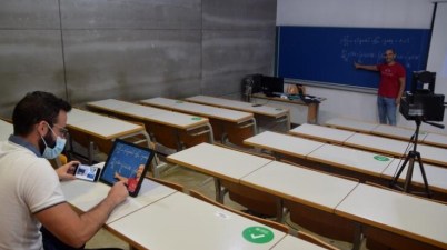 Crean un dispositivo de ayuda en clase para alumnos sordos e invidentes. (que.es)