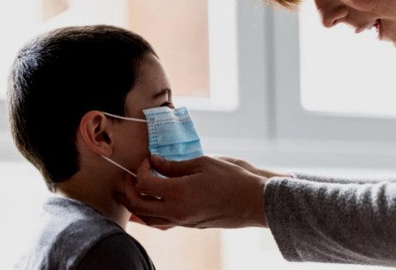 Las mascarillas se convierten en el gran enemigo para el aprendizaje del alumnado con discapacidad auditiva. (salamanca24horas.com)