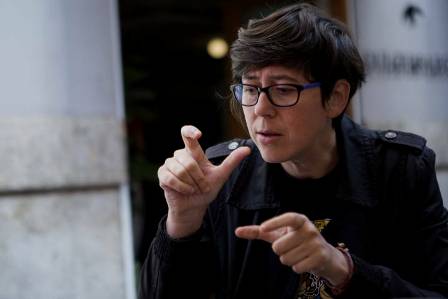 Unides Podem pide eliminar el requisito lingüístico a las personas sordas en la Ley de Función Pública. (valenciaplaza.com)