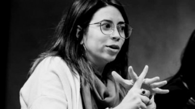 Camila Ramírez: “La política no es fácil siendo mujer y sorda”. (elpais.com.uy)