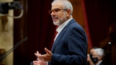 Ciudadanos pide suprimir las multas por no rotular en catalán. (larazon.es)