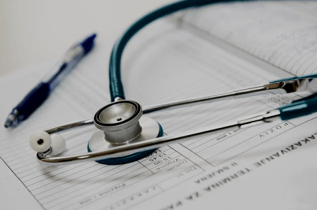 “Nos preocupa no acceder en condiciones de igualdad a la atención hospitalaria y que con ello nuestra salud y nuestra vida peligren”. (que.es)