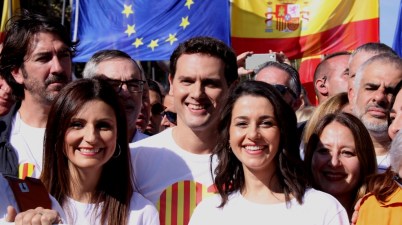 Albert Rivera: "La unitat dels espanyols enfront d’aquells que cremen els carrers catalans" . (Pedro Arias Redo)