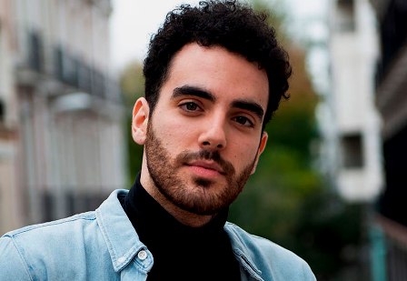 Marcos Pereira: “Retrasé mi salida del armario para no verme doblemente señalado como sordo y gay”. (shangay.com)