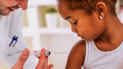 La vacuna pediátrica DTP podría generar inmunidad cruzada frente al Covid, según un estudio. (isanidad.com)