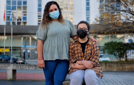 «La información que se facilita a las familias cuando tienen un hijo sordo es muy escasa». (lavozdegalicia.es)