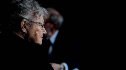 Amnistia Internacional denuncia la vulneració de drets a les residències de Catalunya i Madrid. (Reclam Osona / AMIC)