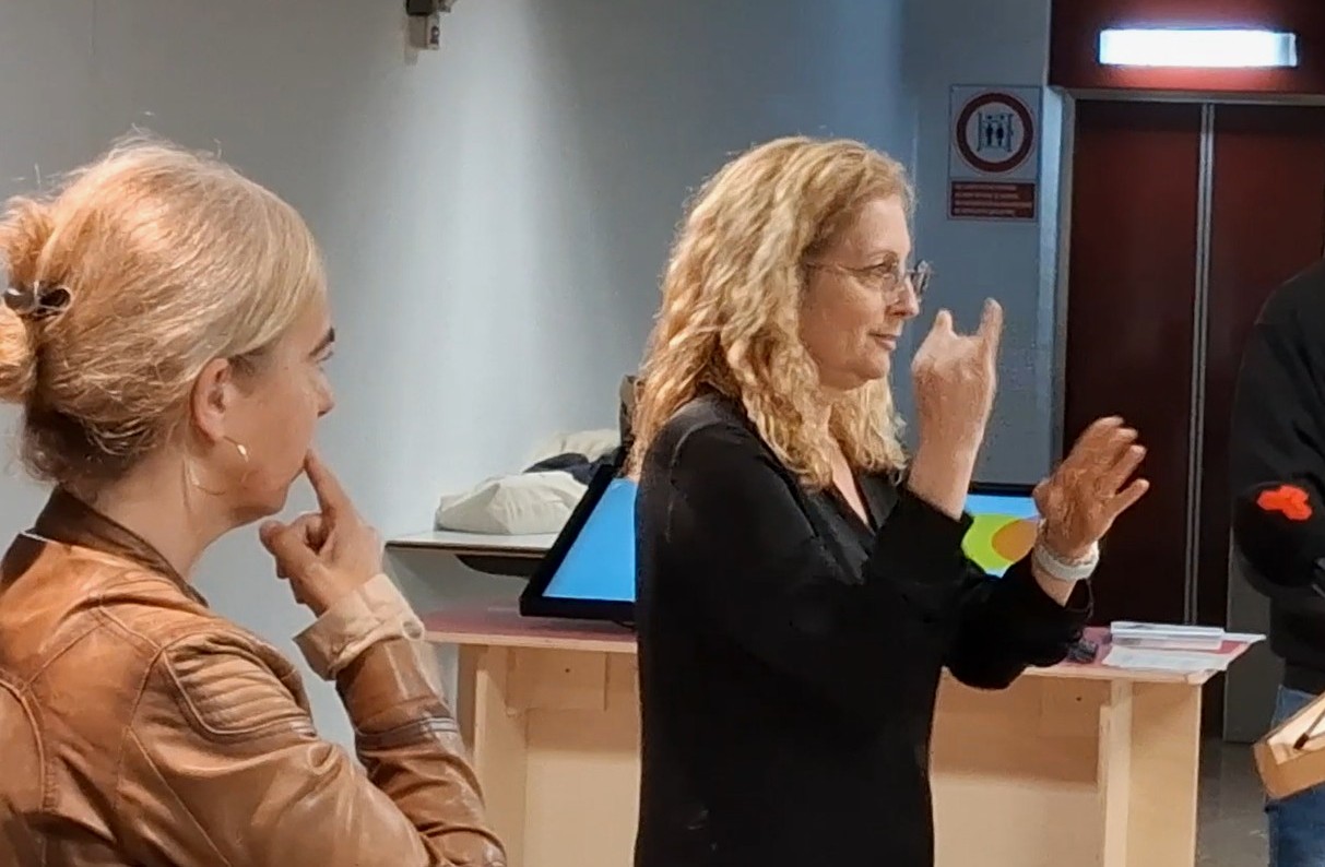 Veïns de Barcelona tallen el carrer Aragó per protestar contra la F1 7222